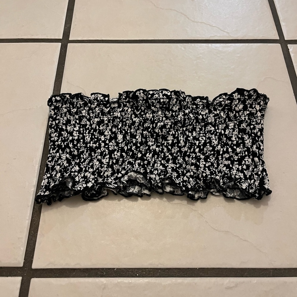Forever 21 Monochrome Floral Tube Top